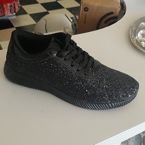 NEW Women's BLACK GLITTER SEQUINS SNEAKERS SHOES - Picture 5 of 5